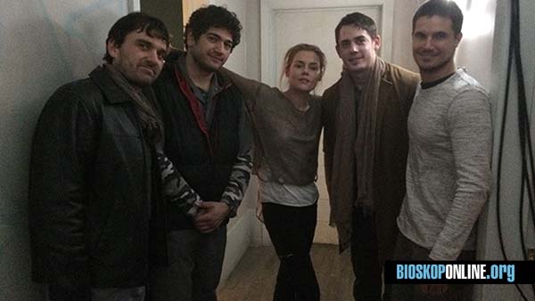 nonton film ARQ 2016 subtitle indonesia