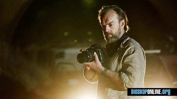 nonton film Hearts and Bones (2019) subtitle indonesia